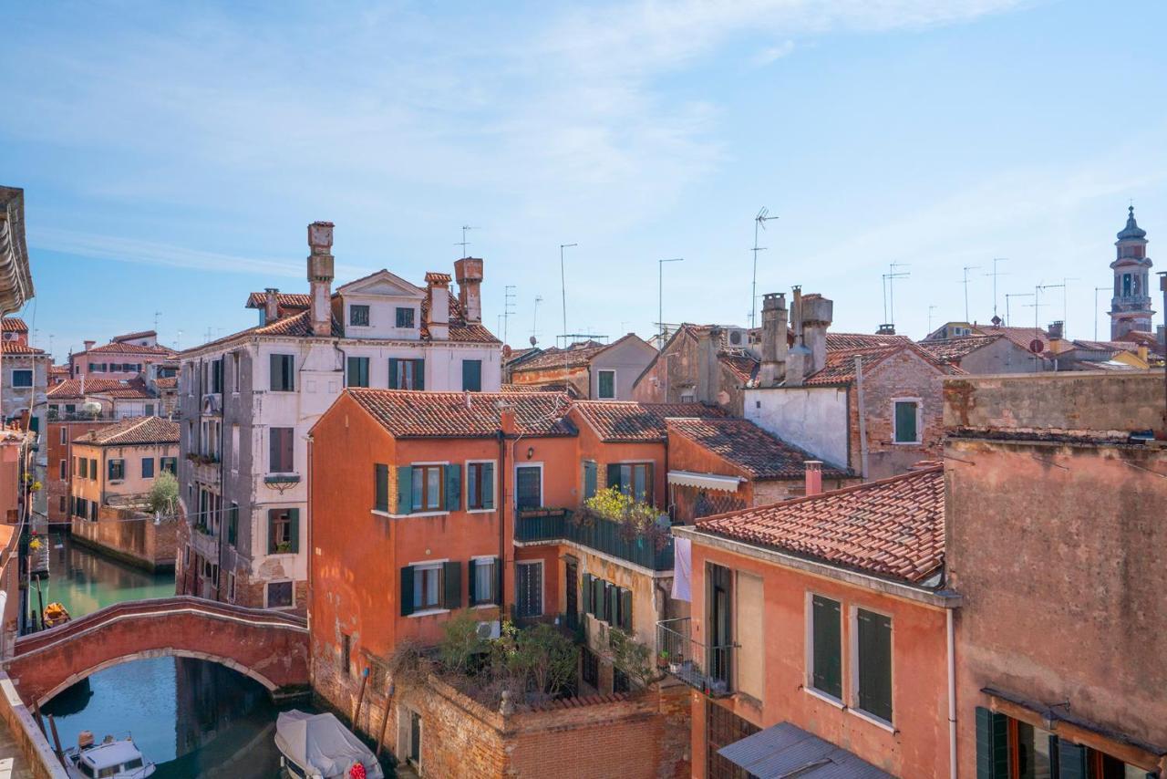 Dimora Sant'andrea Canal View Apartament *