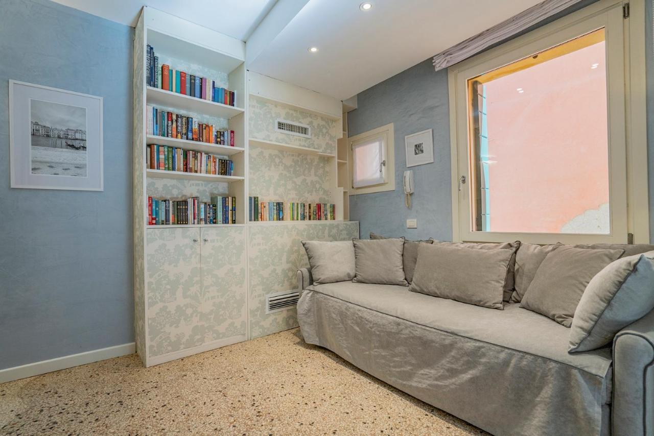 Dimora Sant'andrea Canal View Apartament *